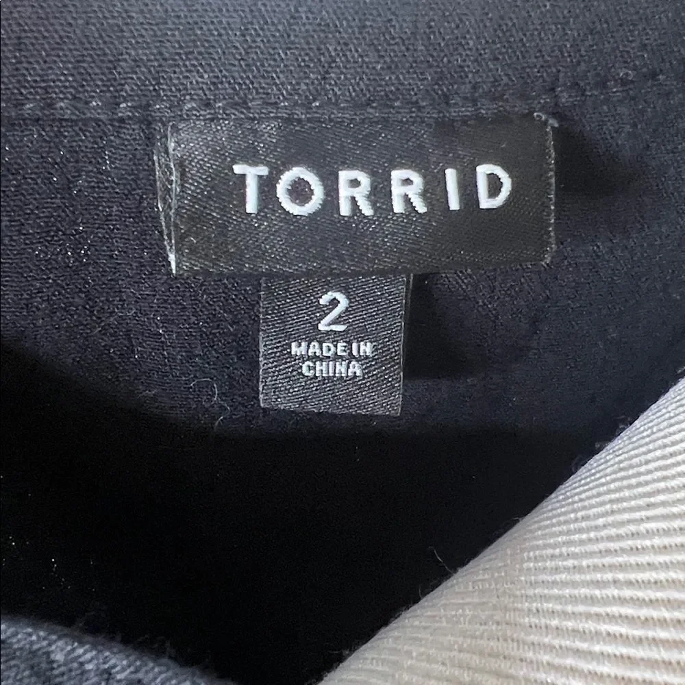 Torrid Harper Georgette Sleeveless Blouse Black Size 2 EUC - Picture 6 of 7